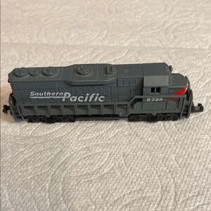 N. Scale Southern Pacific Loco Dummy #9725 Motor #418